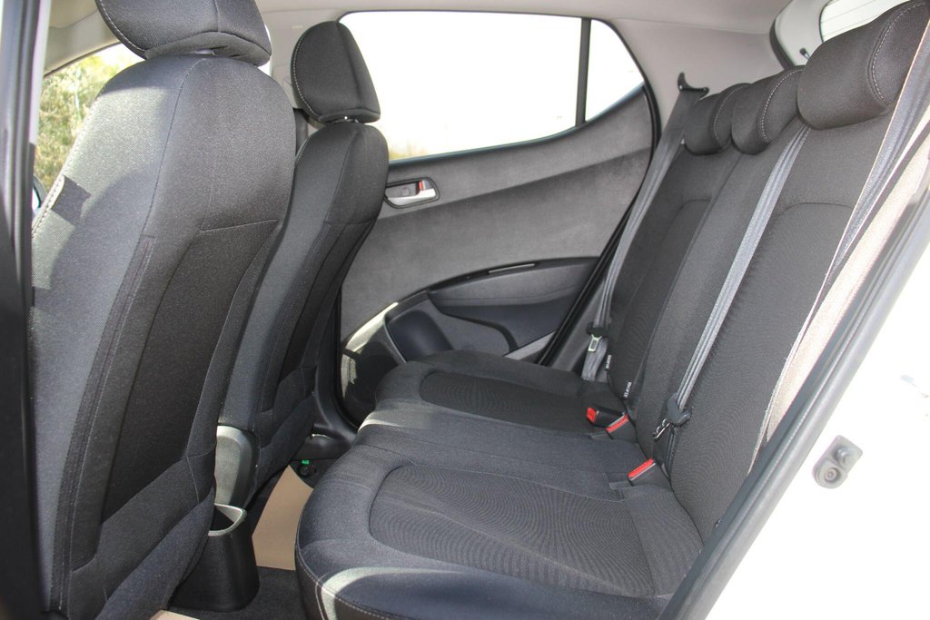 Used Hyundai i10 2017 for sale - 78161968: Photo 18