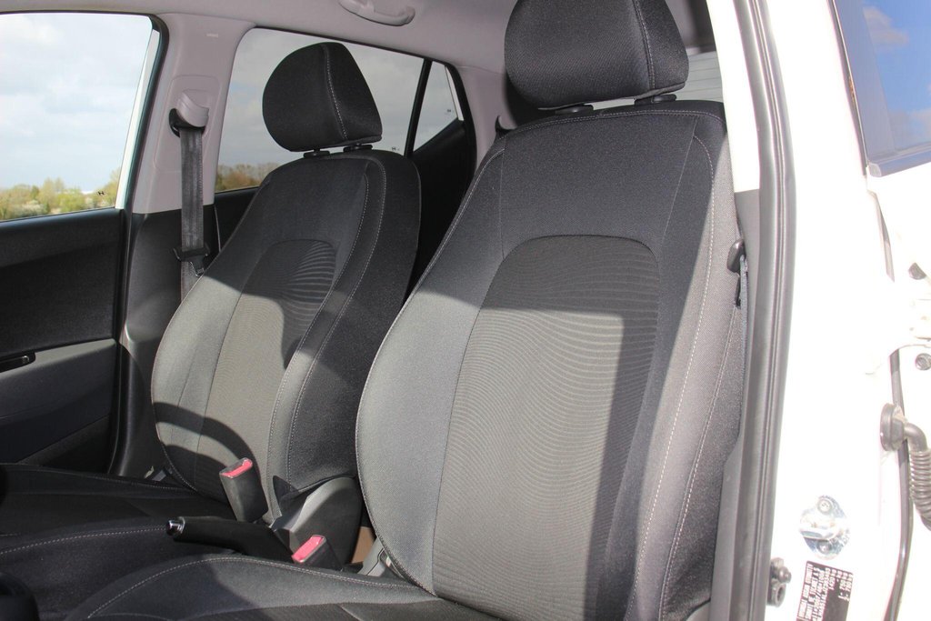 Used Hyundai i10 2017 for sale - 78161968: Photo 34