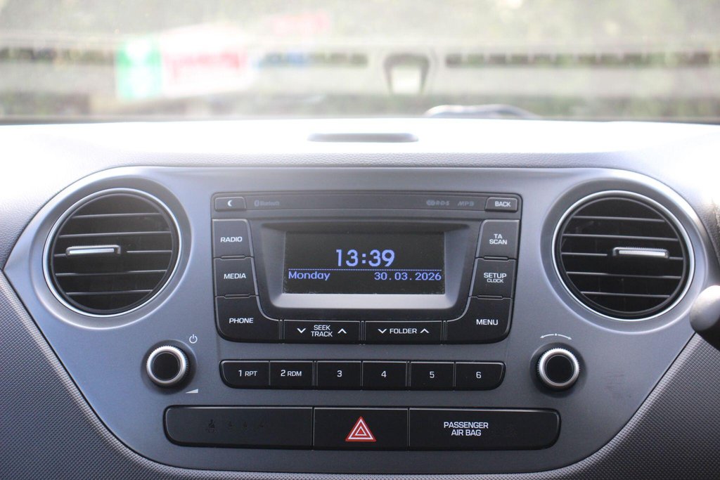 Used Hyundai i10 2017 for sale - 78161968: Photo 44