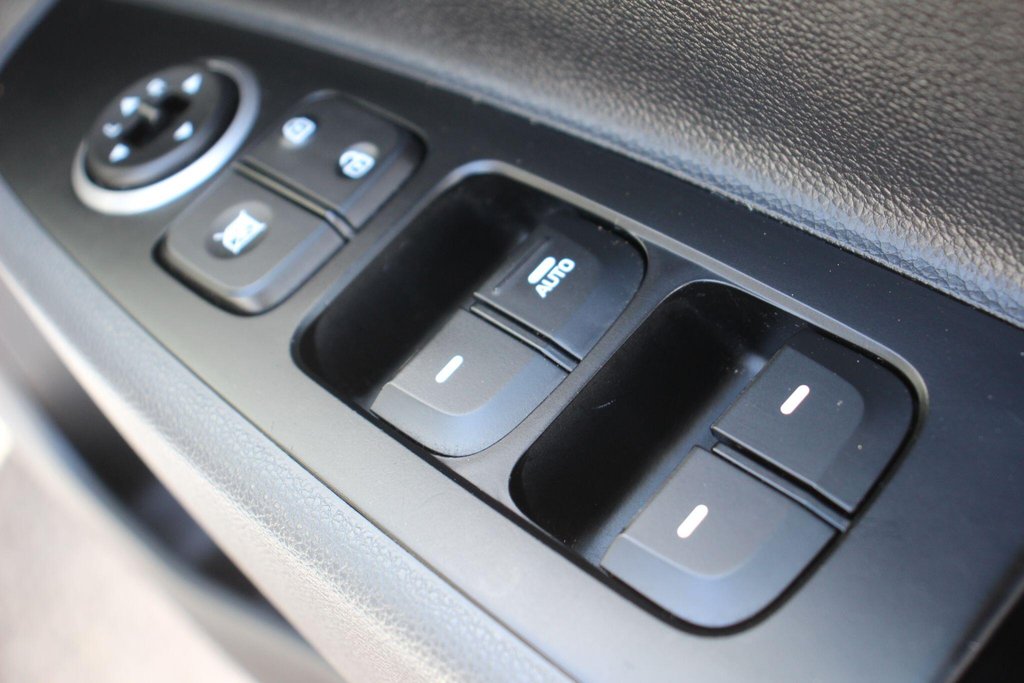 Used Hyundai i10 2017 for sale - 78161968: Photo 48