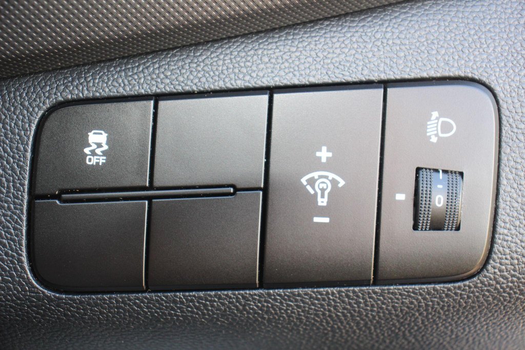 Used Hyundai i10 2017 for sale - 78161968: Photo 49