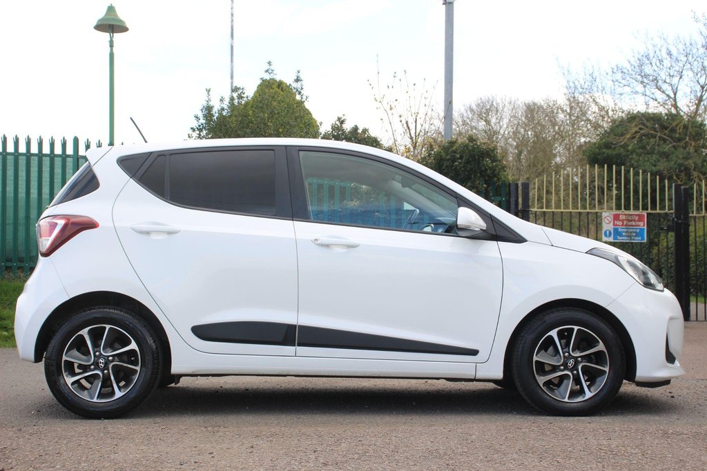 Used Hyundai i10 2017 for sale - 78161968: Photo 9