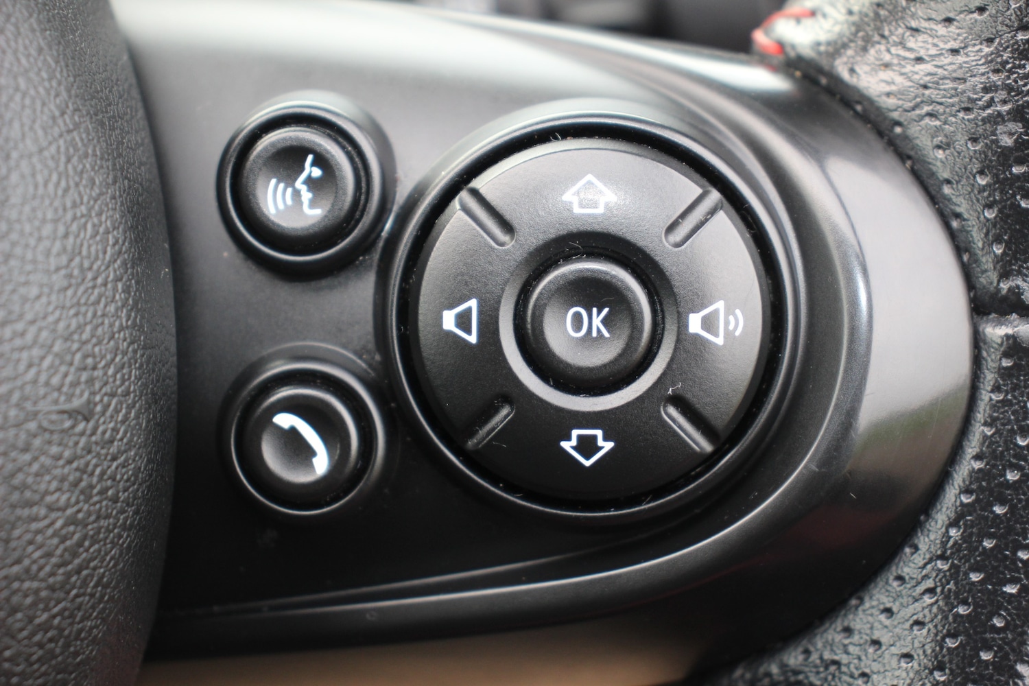 Used MINI Convertible 2016 for sale - 77617174: Photo 40