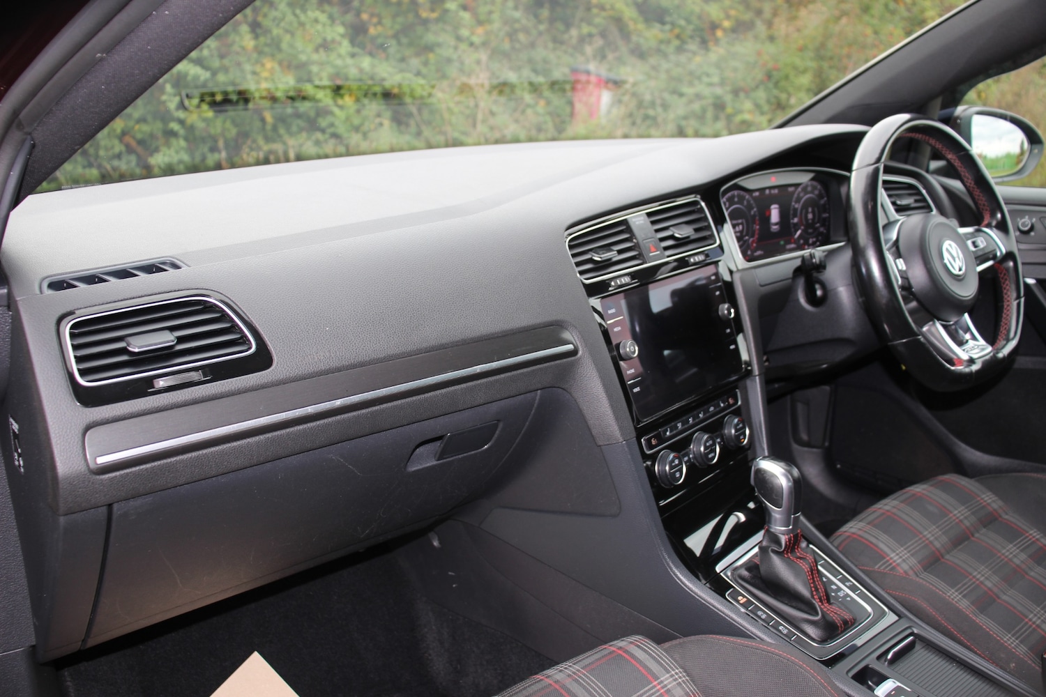 Used Volkswagen Golf 2017 for sale - 76194215: Photo 35