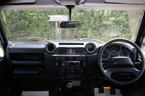Used Land Rover Defender 2016 for sale - 74927438: Photo 14