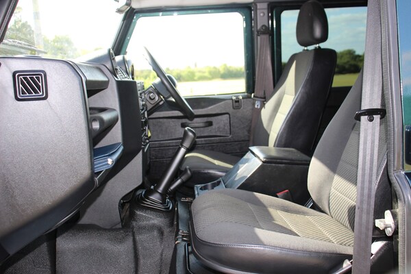 Used Land Rover Defender 2016 for sale - 74927438: Photo 17