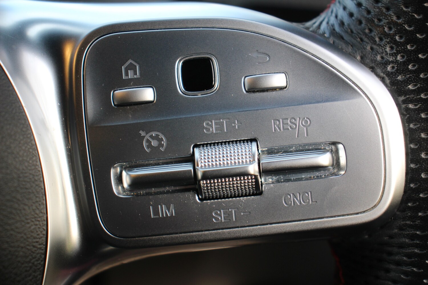 Used Mercedes-Benz A-Class 2019 for sale - 77363777: Photo 38