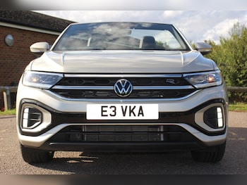 Used Volkswagen T-Roc 2023 for sale - 75894645: Photo