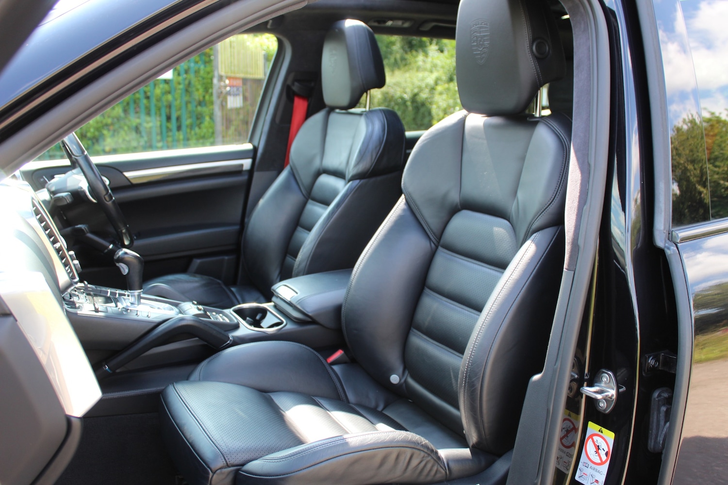 Used Porsche Cayenne 2011 for sale - 71639372: Photo 14