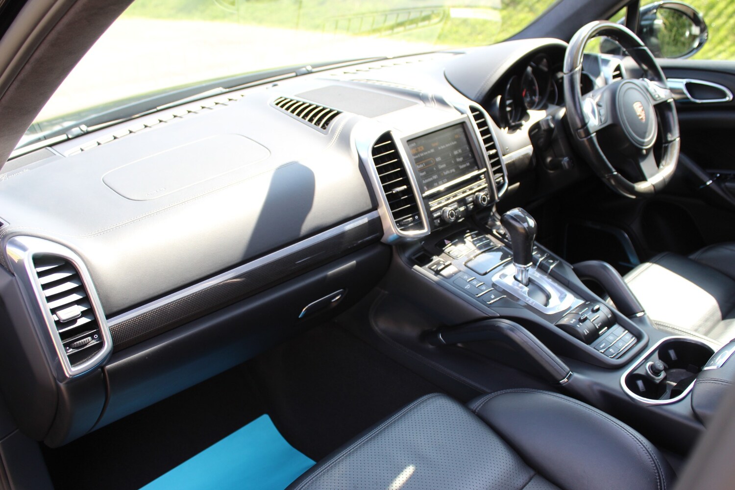 Used Porsche Cayenne 2011 for sale - 71639372: Photo 15