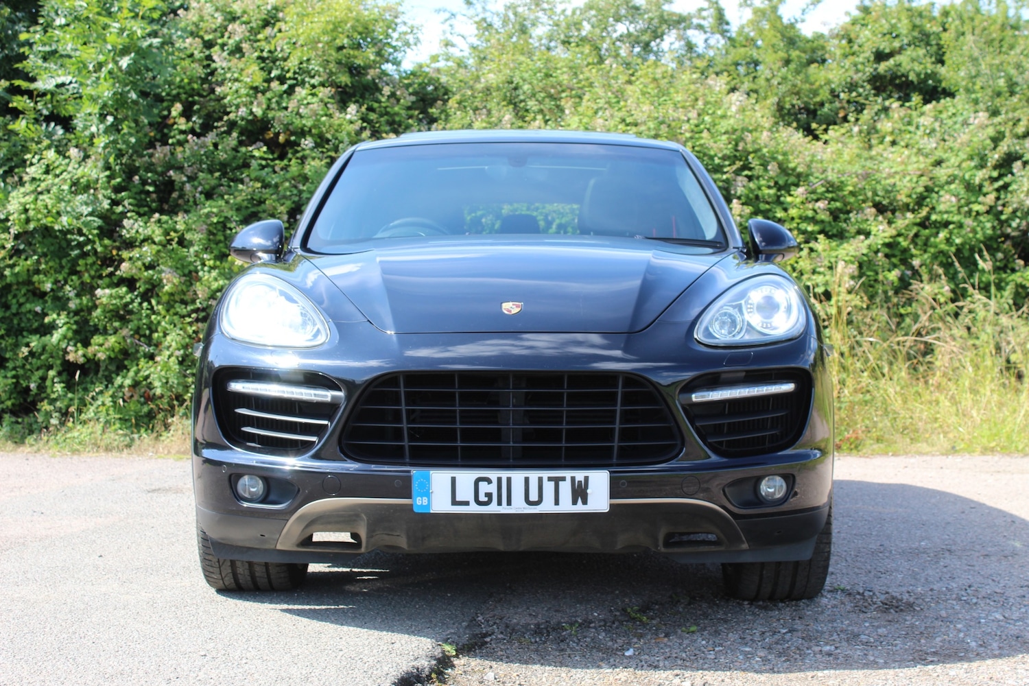 Used Porsche Cayenne 2011 for sale - 71639372: Photo 3