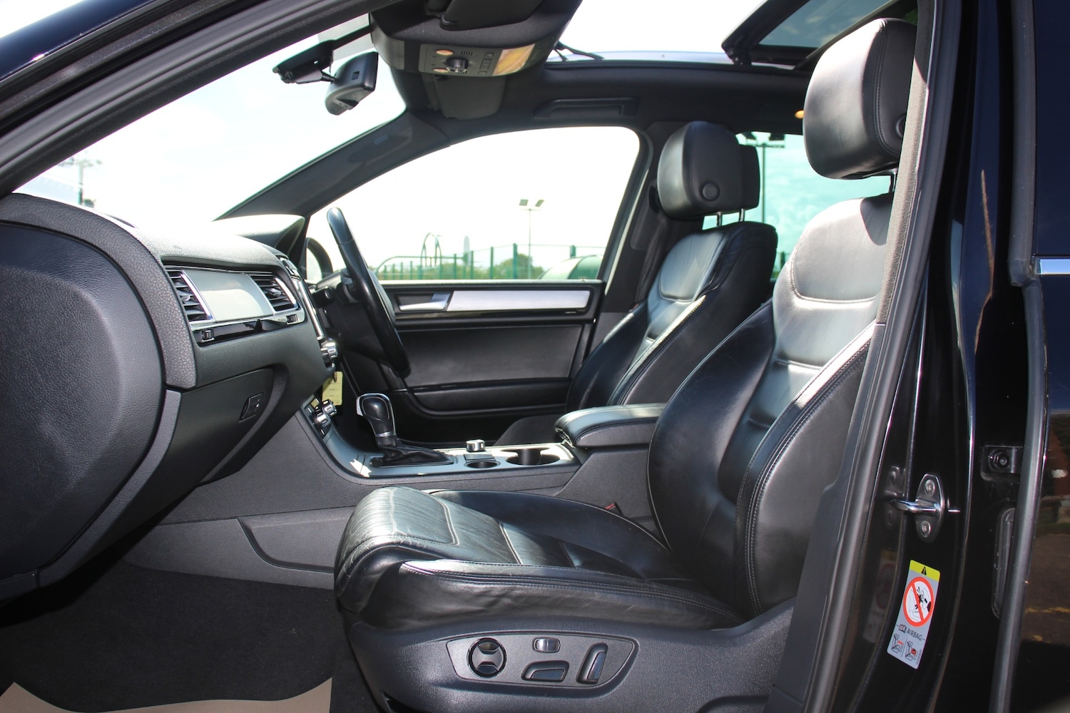 Used Volkswagen Touareg 2011 for sale - 75895050: Photo 13
