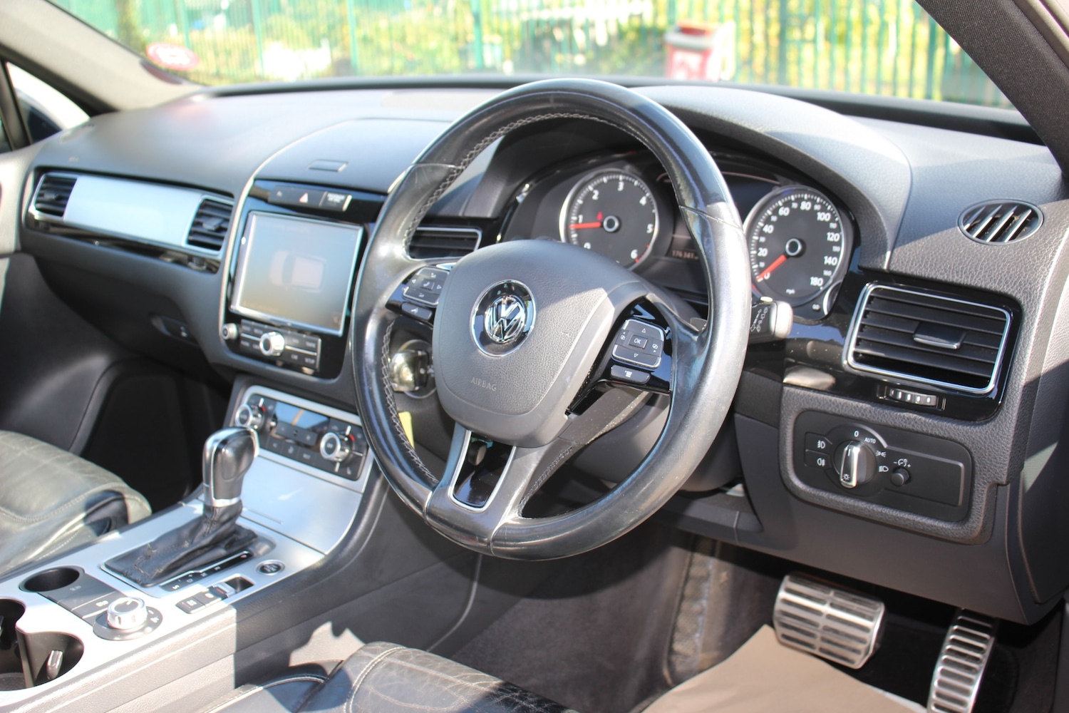 Used Volkswagen Touareg 2011 for sale - 75895050: Photo 30