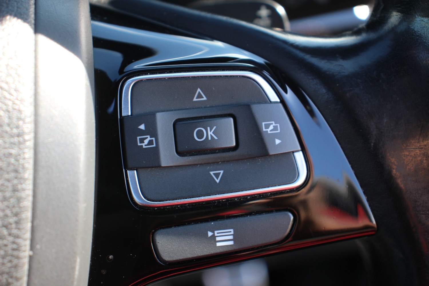 Used Volkswagen Touareg 2011 for sale - 75895050: Photo 39