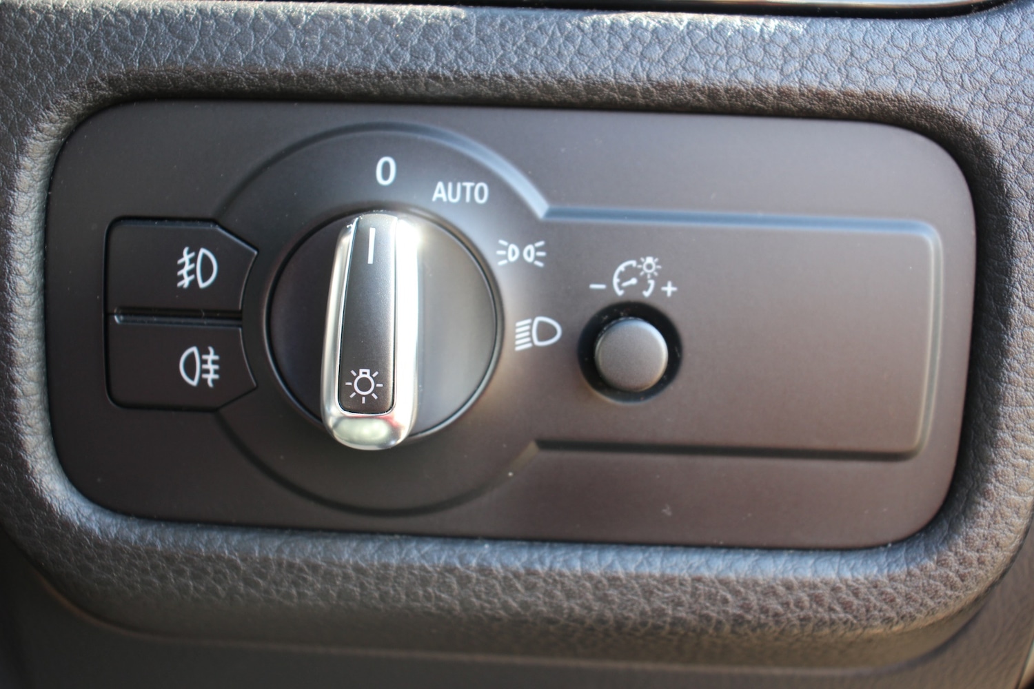 Used Volkswagen Touareg 2011 for sale - 75895050: Photo 45