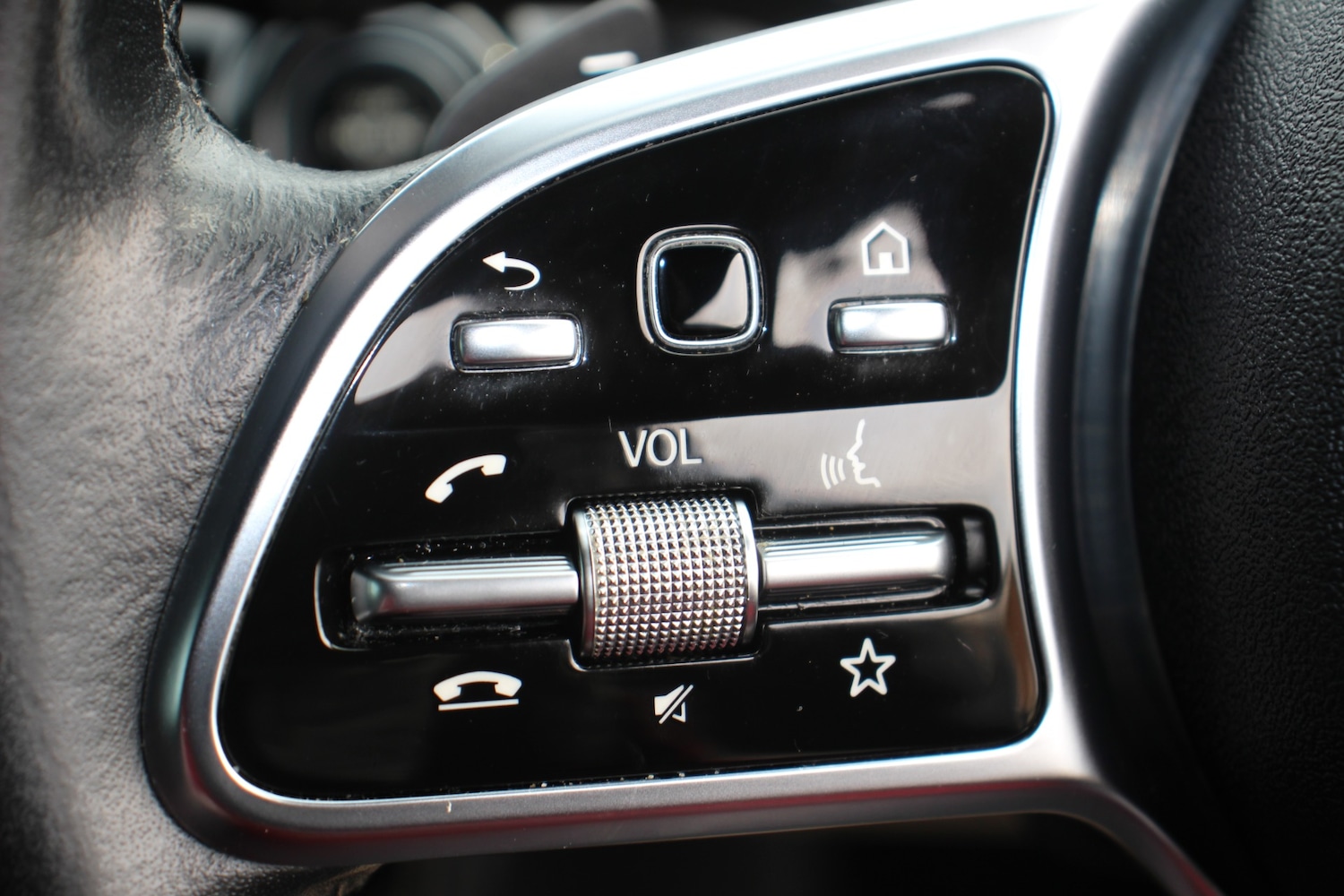 Used Mercedes-Benz A-Class 2018 for sale - 75996660: Photo 38