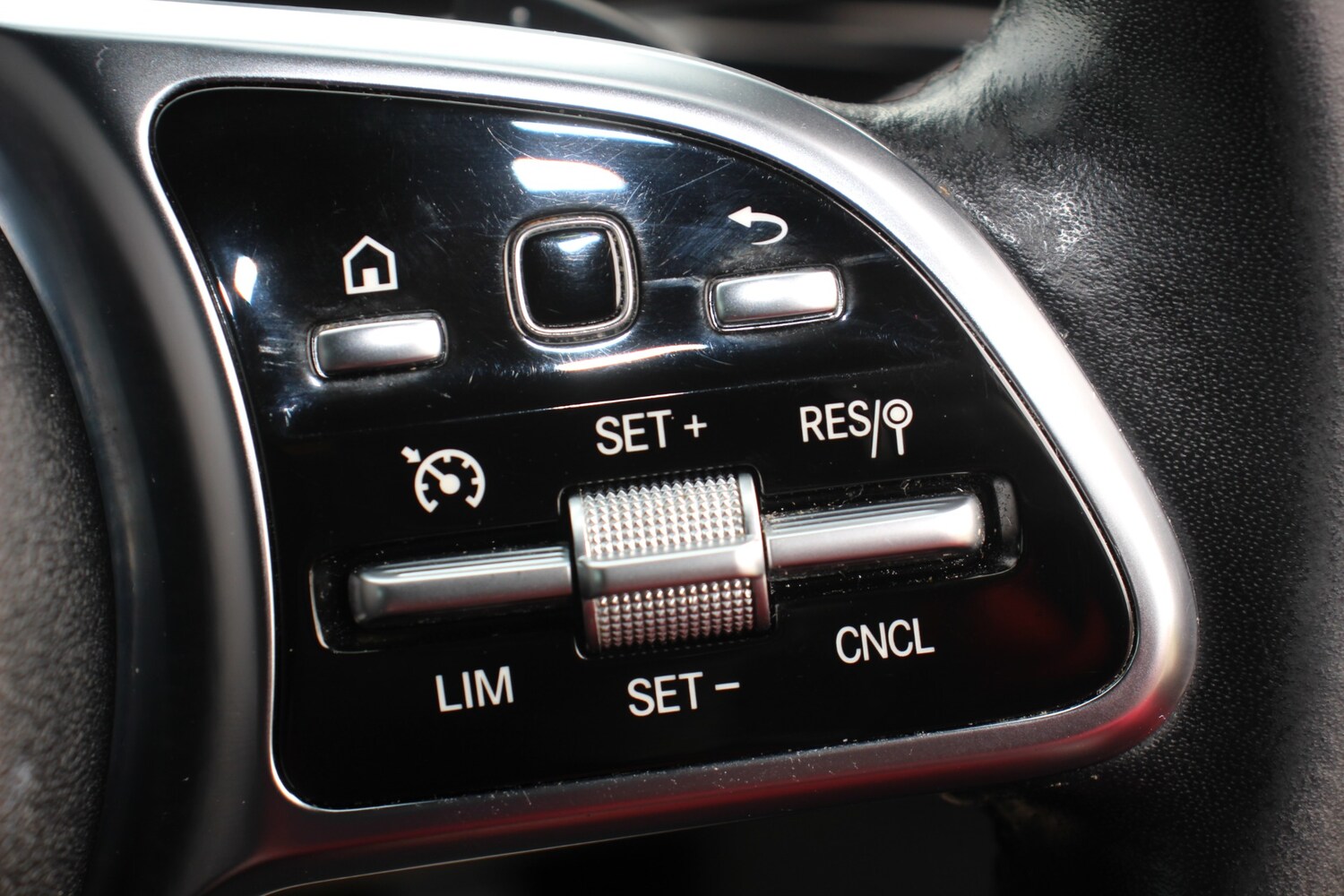 Used Mercedes-Benz A-Class 2018 for sale - 75996660: Photo 39