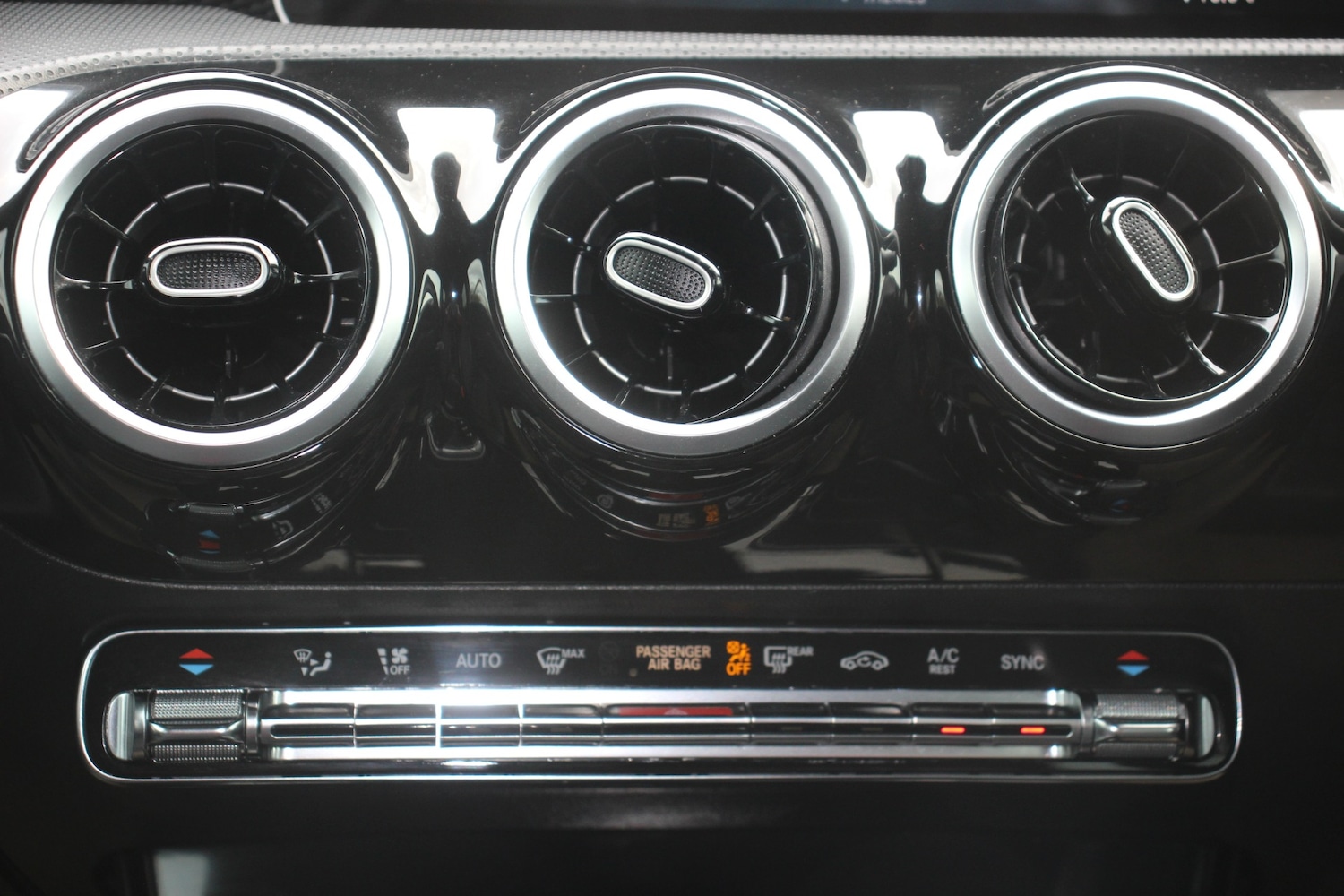 Used Mercedes-Benz A-Class 2018 for sale - 75996660: Photo 42