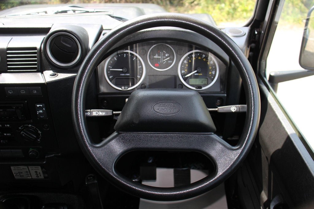 Used Land Rover Defender 2015 for sale - 78161983: Photo 13