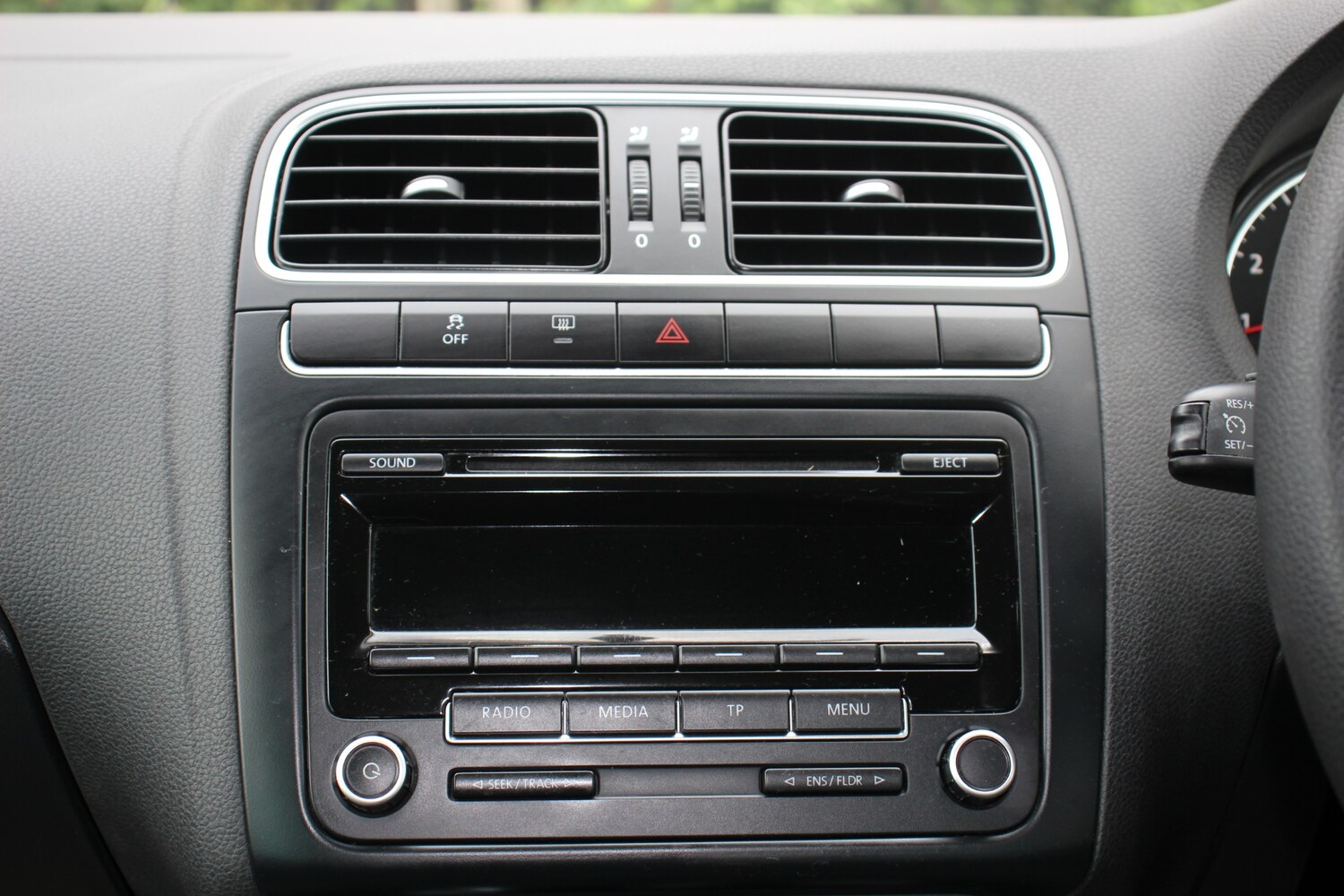 Used Volkswagen Polo 2014 for sale - 75848149: Photo 37