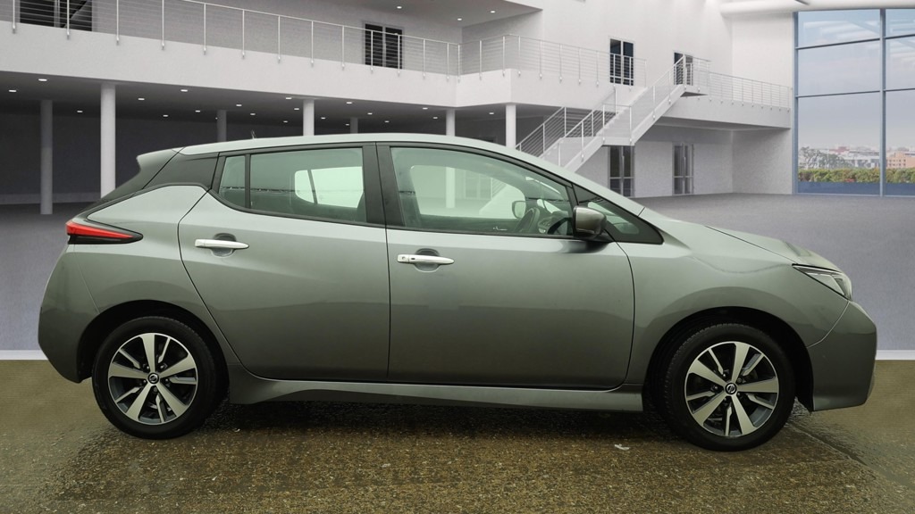 Used Nissan Leaf 2021 for sale - 77285888: Photo 11