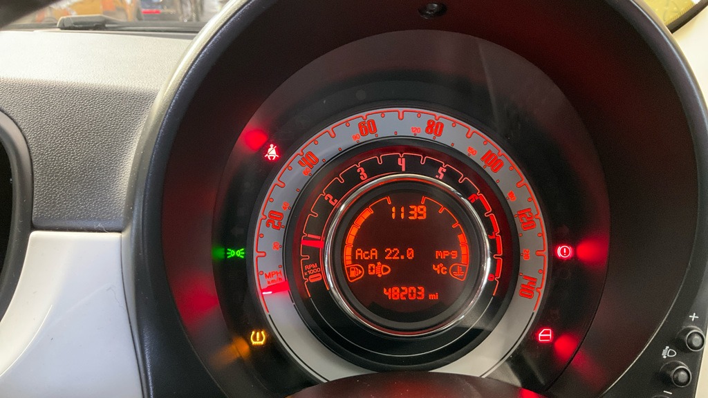 Used Fiat 500 2016 for sale - 77170387: Photo 14