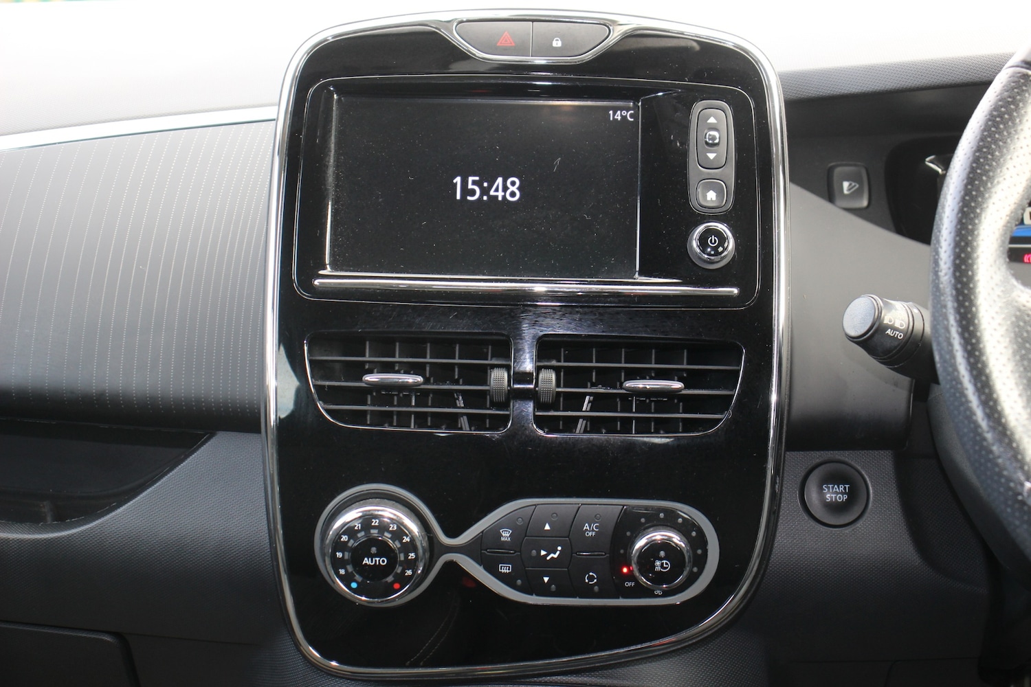 Used Renault Zoe 2019 for sale - 76265380: Photo 32