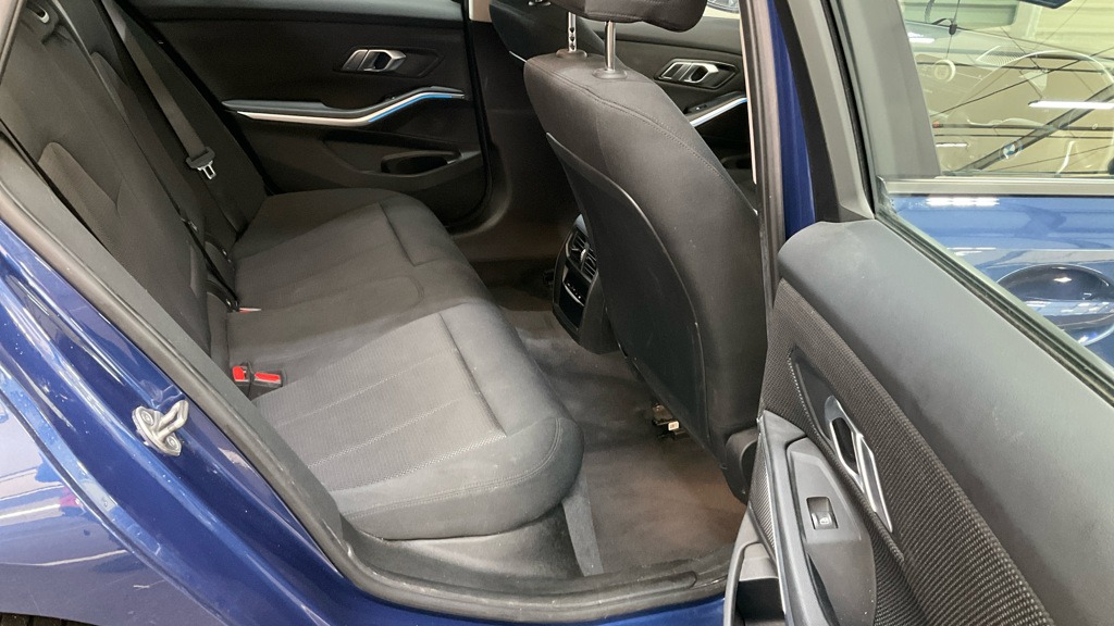 Used BMW 3 Series 2021 for sale - 76735128: Photo 12