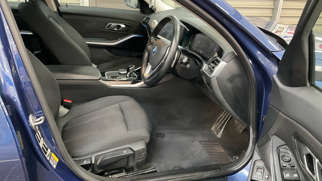 Used BMW 3 Series 2021 for sale - 76735128: Photo 13