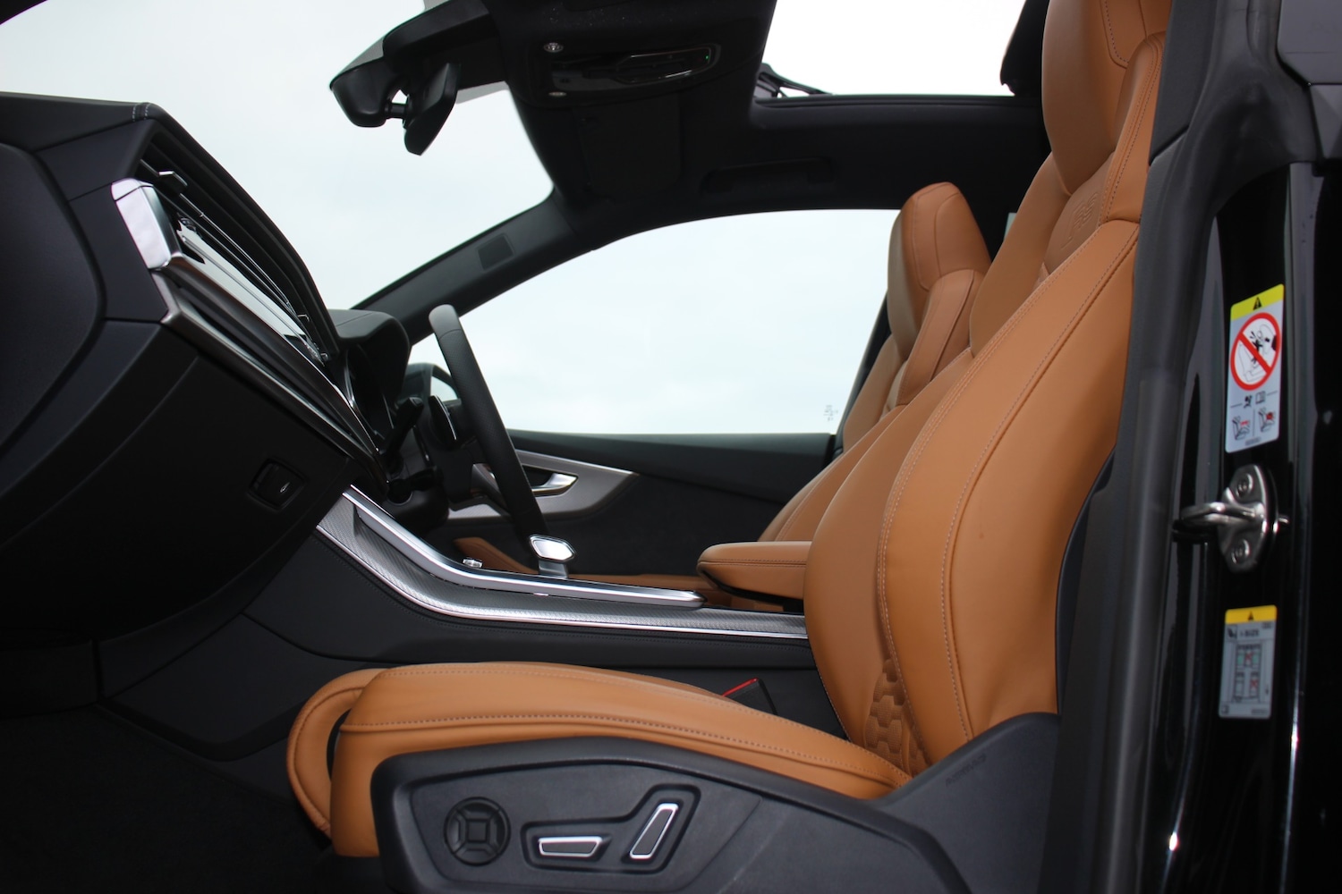 Used Audi RS Q8 2024 for sale - 76682407: Photo 28