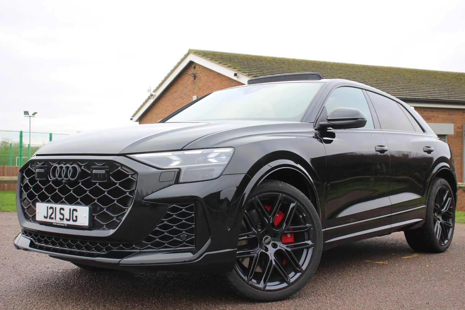 Used Audi RS Q8 2024 for sale - 76682407: Photo 3