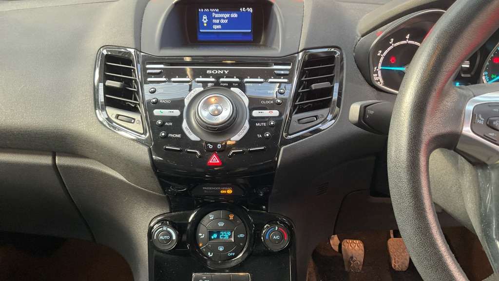 Used Ford Fiesta 2014 for sale - 78014609: Photo 15