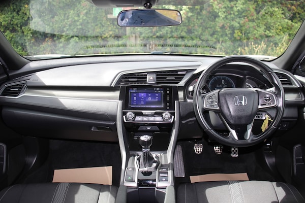 Used Honda Civic 2018 for sale - 75674478: Photo 13