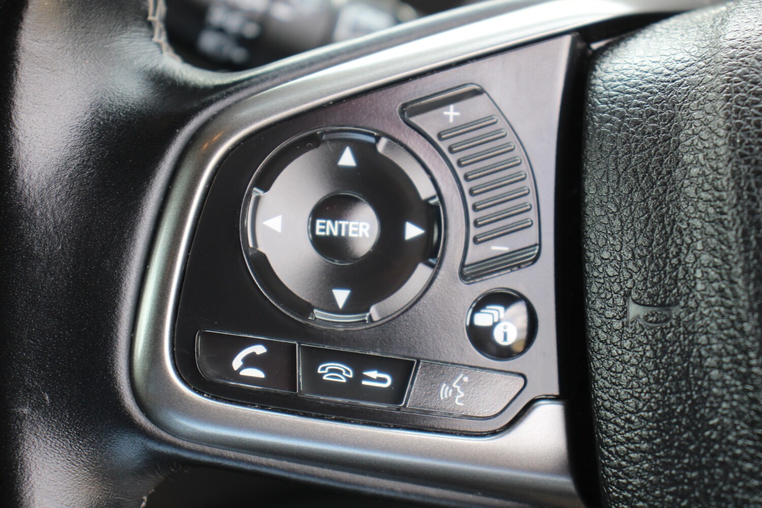 Used Honda Civic 2018 for sale - 75674478: Photo 38