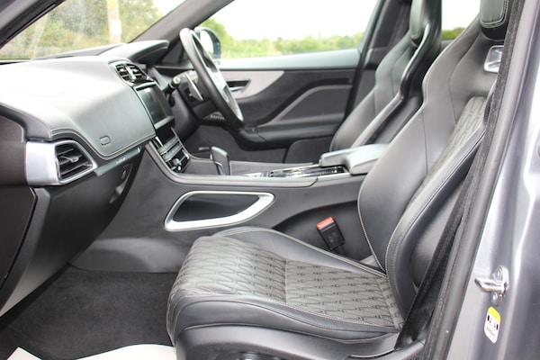 Used Jaguar F-Pace 2019 for sale - 75424654: Photo 12