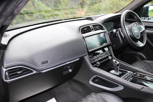 Used Jaguar F-Pace 2019 for sale - 75424654: Photo 46