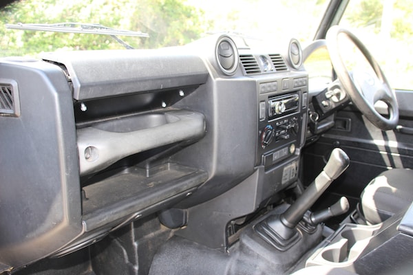 Used Land Rover Defender 2010 for sale - 75084307: Photo 42