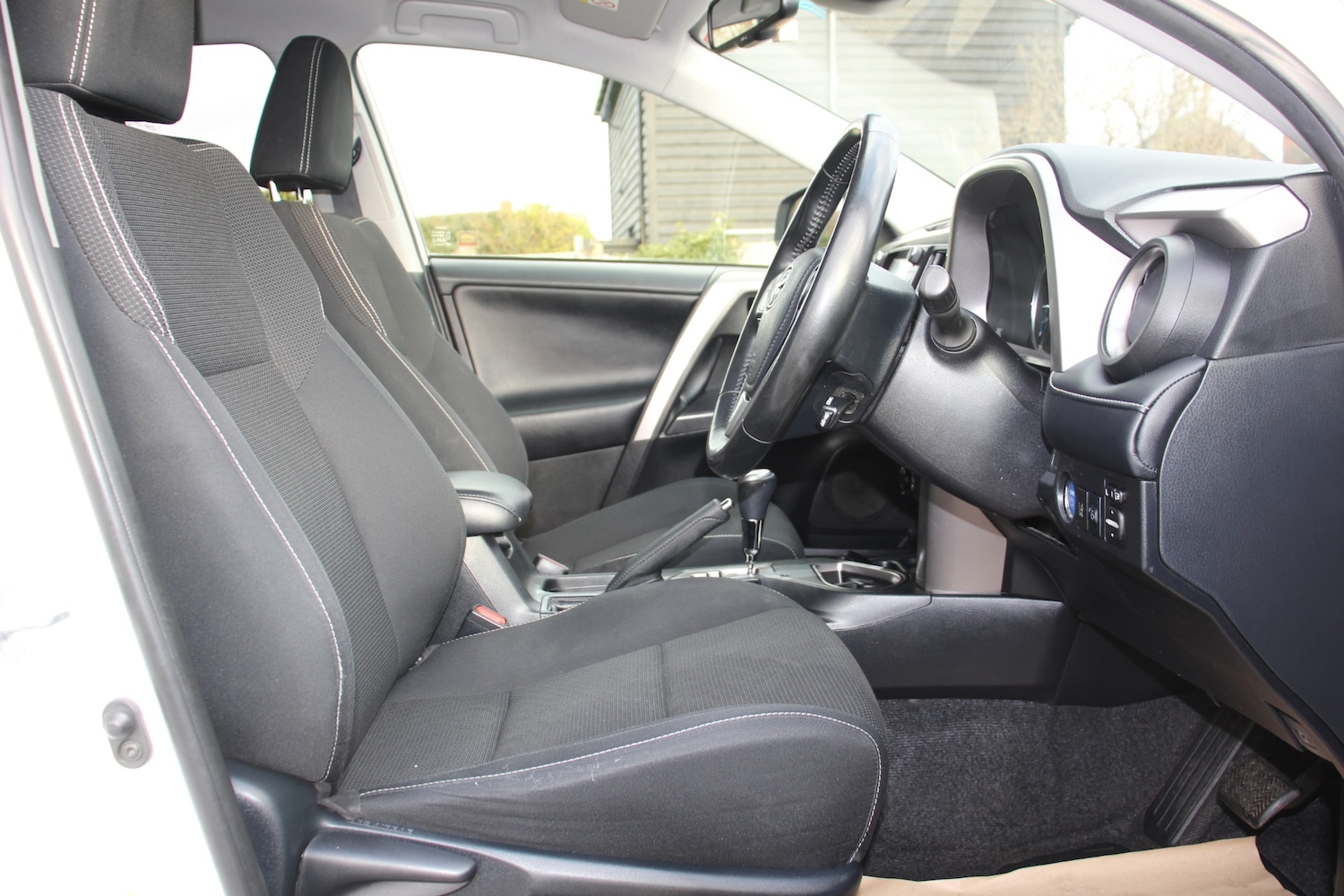 Used Toyota RAV4 2018 for sale - 77116306: Photo 26