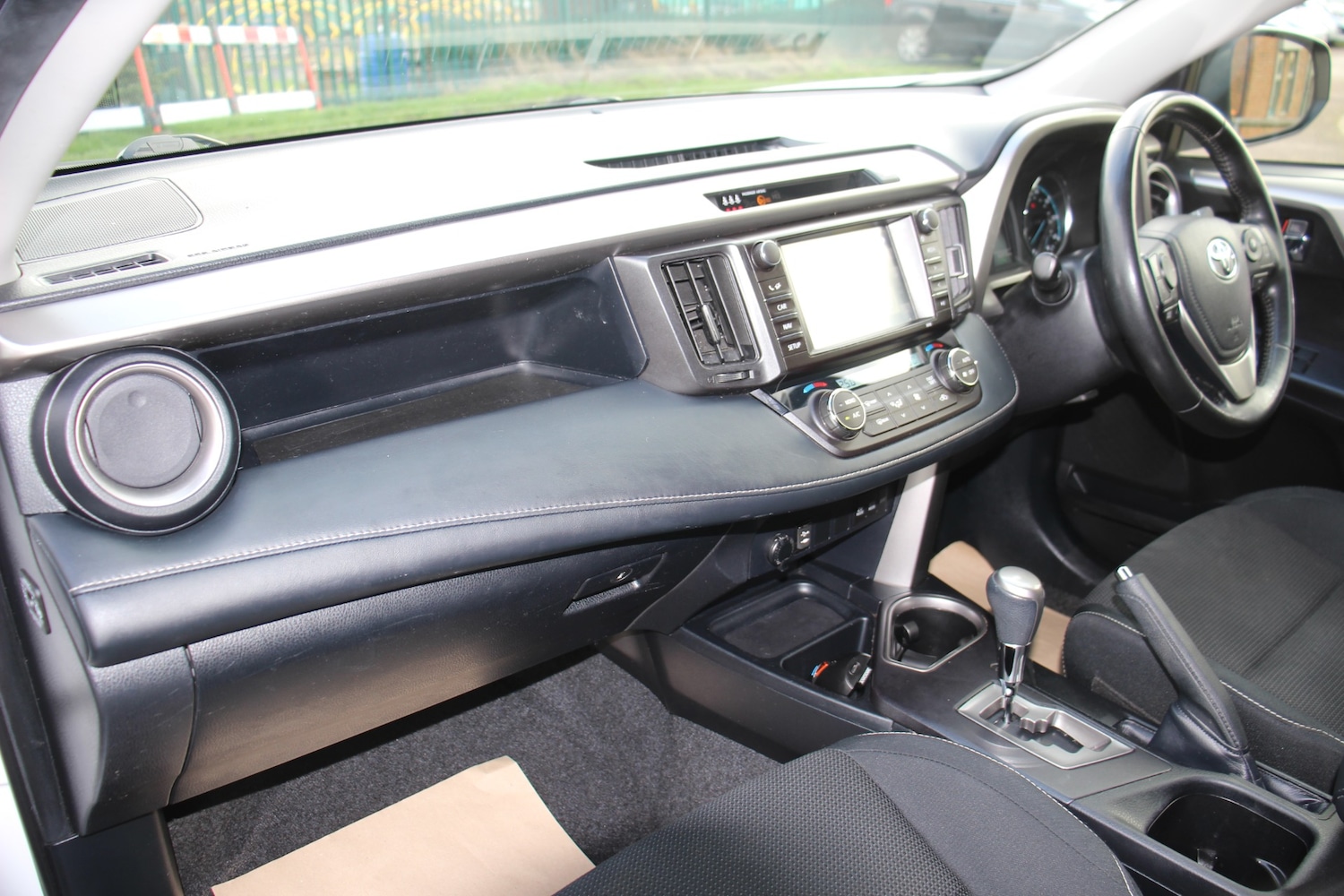 Used Toyota RAV4 2018 for sale - 77116306: Photo 28