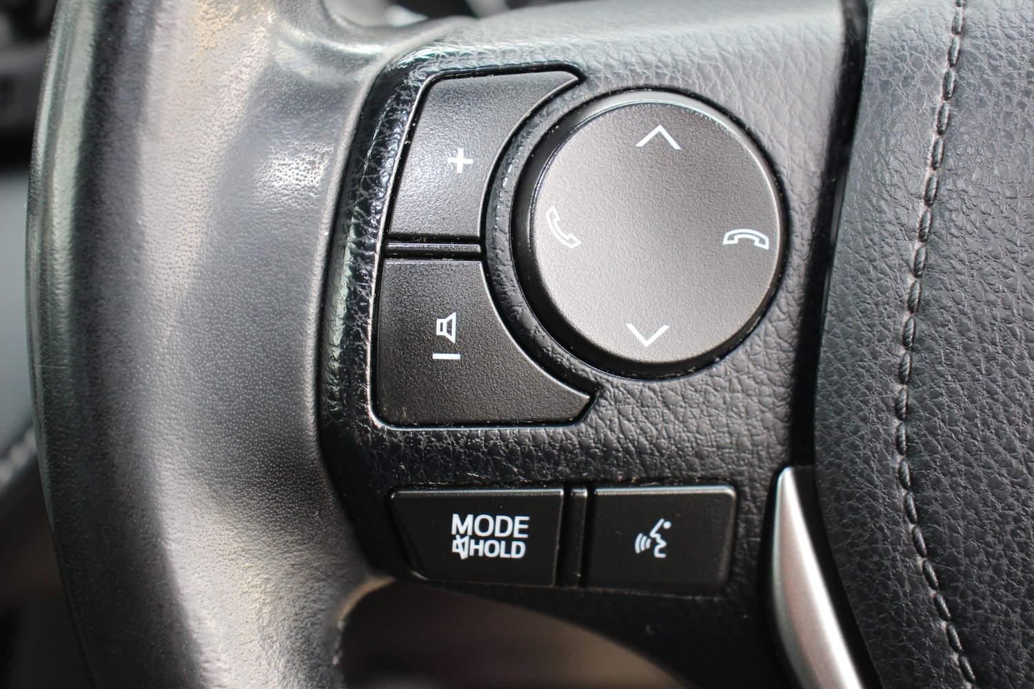 Used Toyota RAV4 2018 for sale - 77116306: Photo 37