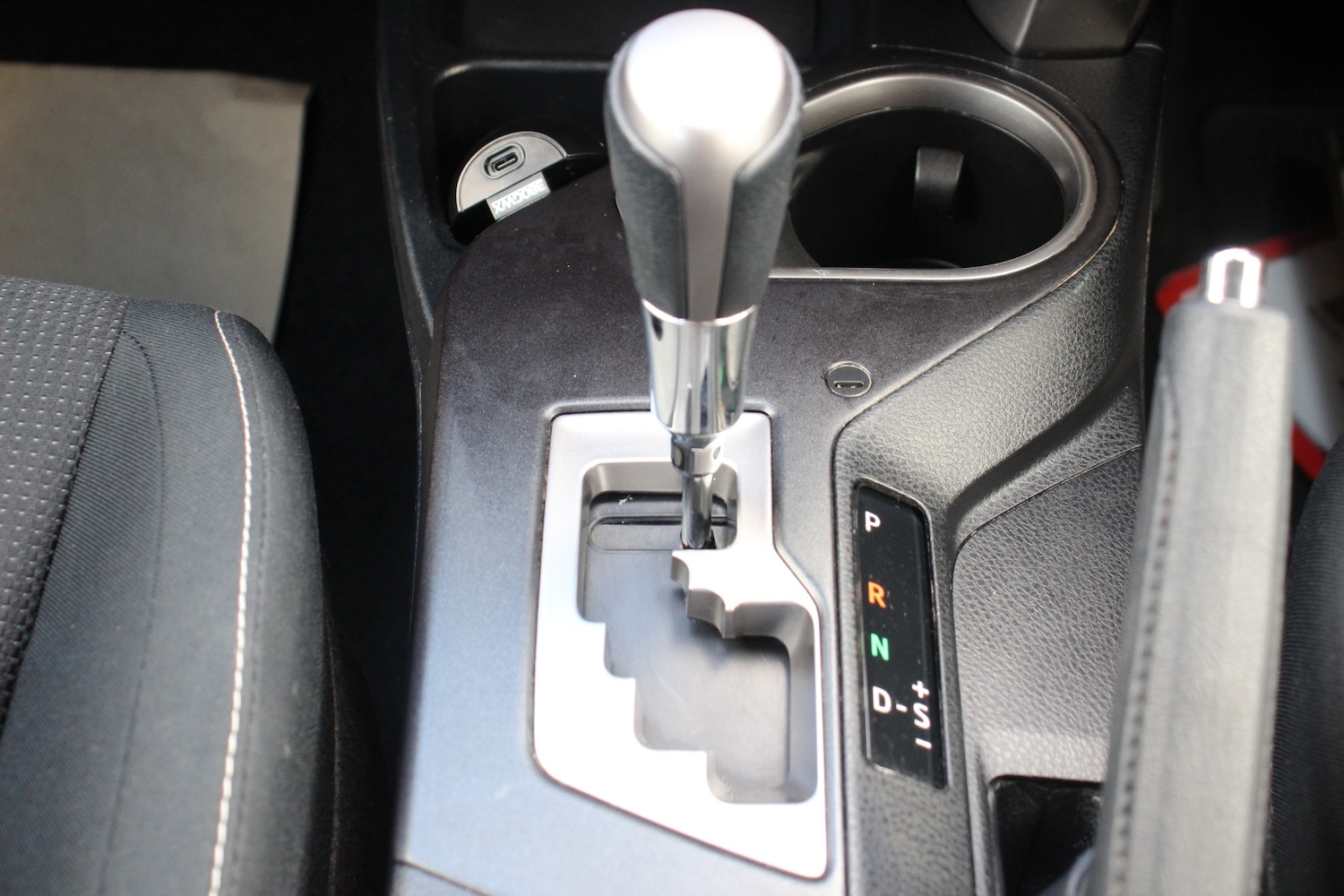 Used Toyota RAV4 2018 for sale - 77116306: Photo 43