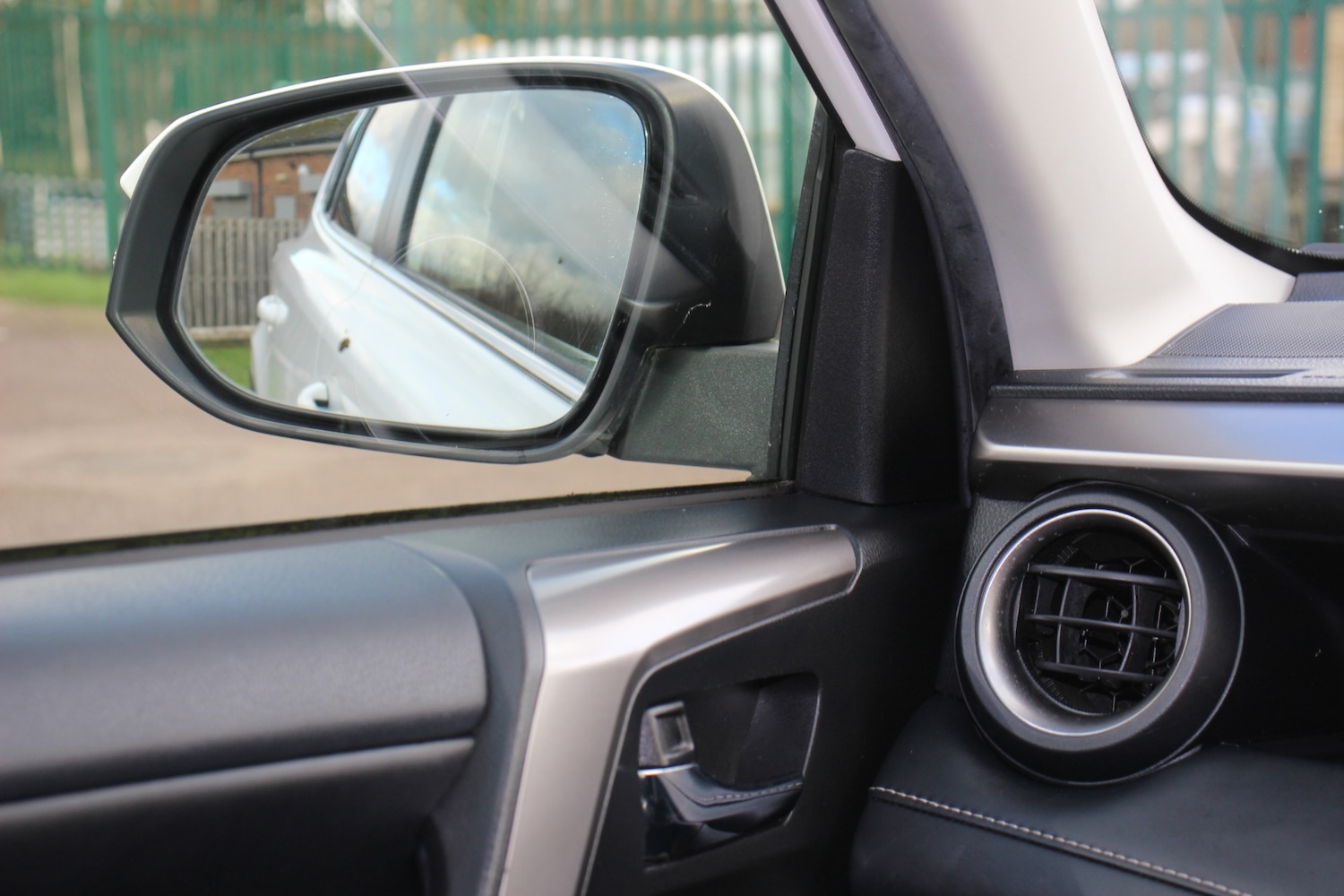 Used Toyota RAV4 2018 for sale - 77116306: Photo 46