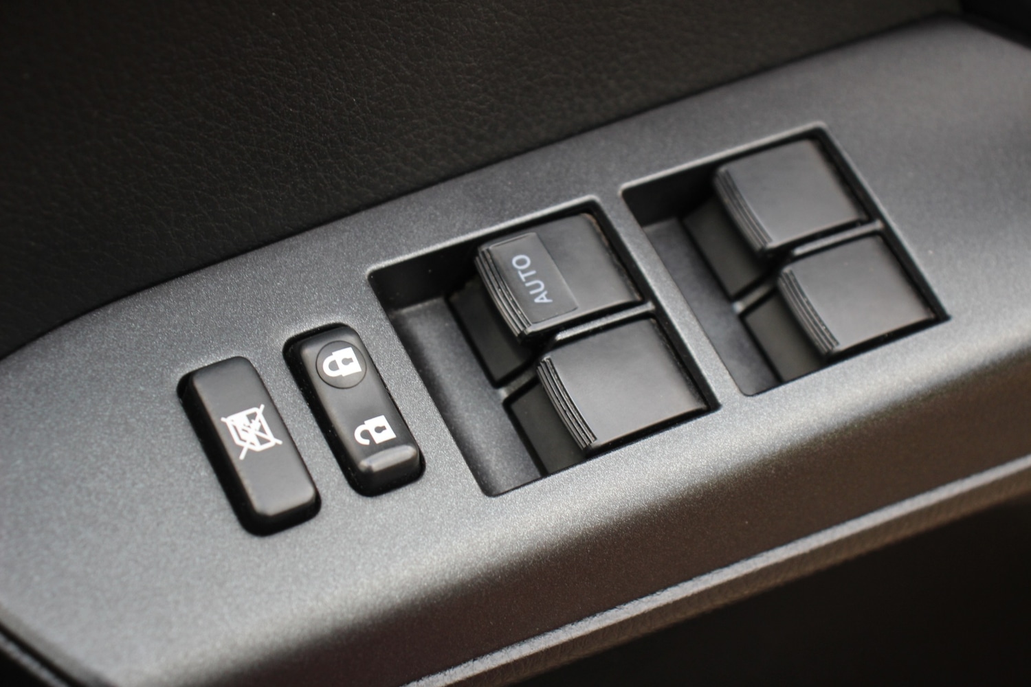 Used Toyota RAV4 2018 for sale - 77116306: Photo 47