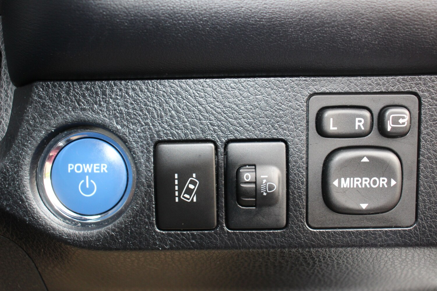 Used Toyota RAV4 2018 for sale - 77116306: Photo 51