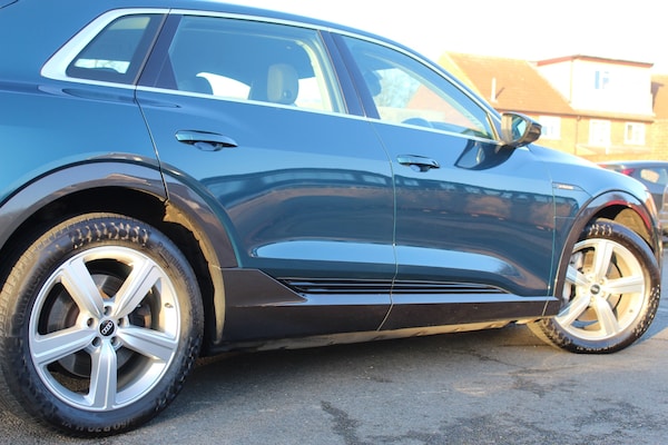 Used Audi e-tron 2021 for sale - 73627650: Photo 29
