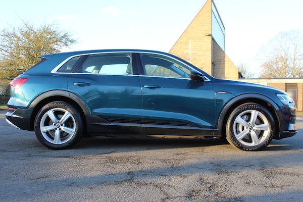 Used Audi e-tron 2021 for sale - 73627650: Photo 9