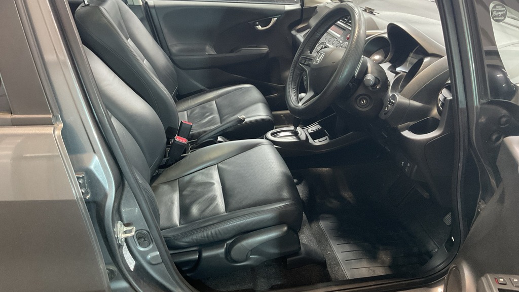 Used Honda Jazz 2012 for sale - 77023504: Photo 12