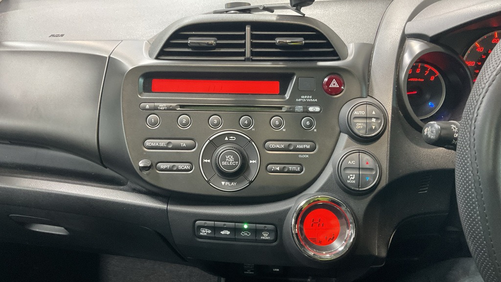 Used Honda Jazz 2012 for sale - 77023504: Photo 15