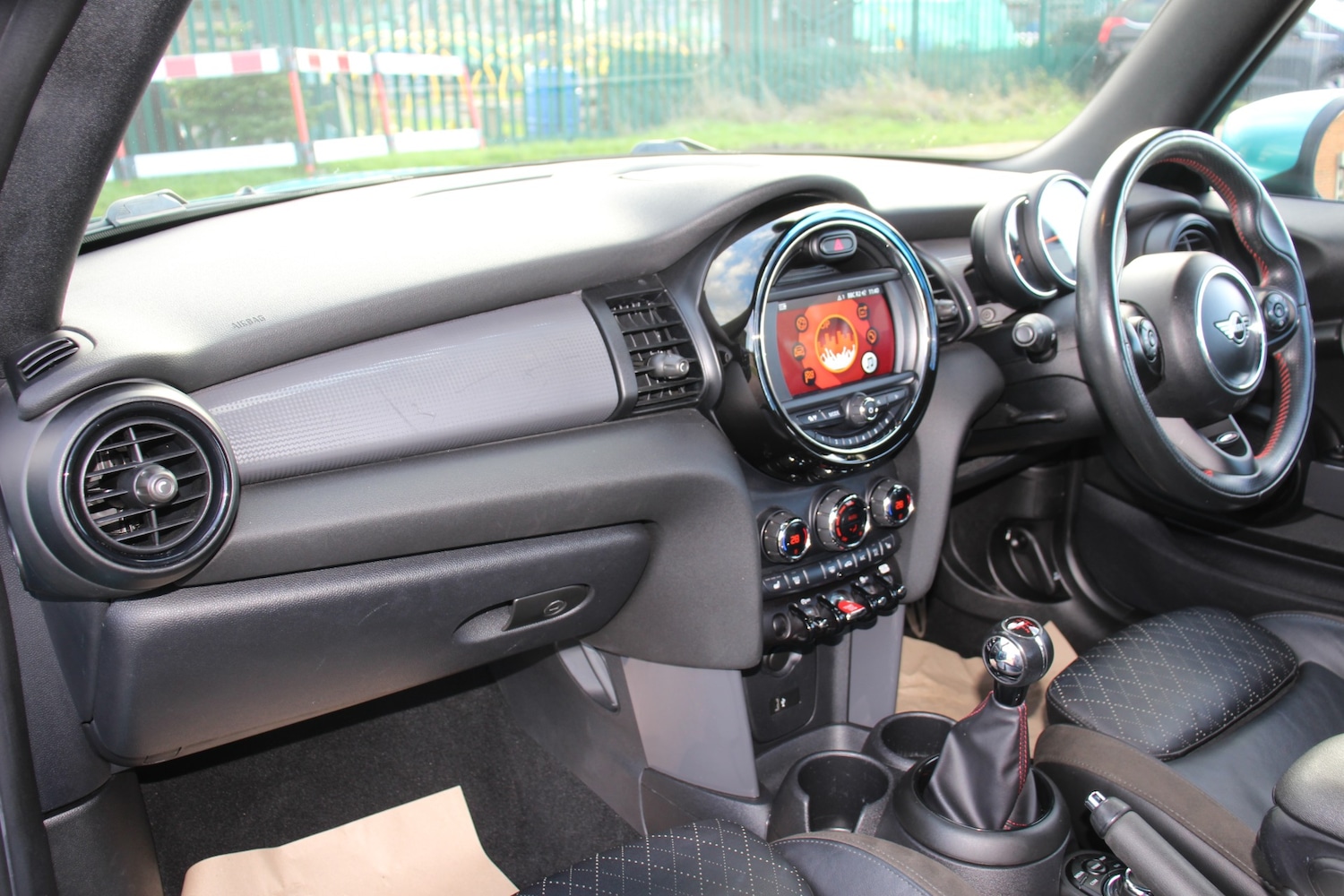 Used MINI Convertible 2020 for sale - 76921983: Photo 31