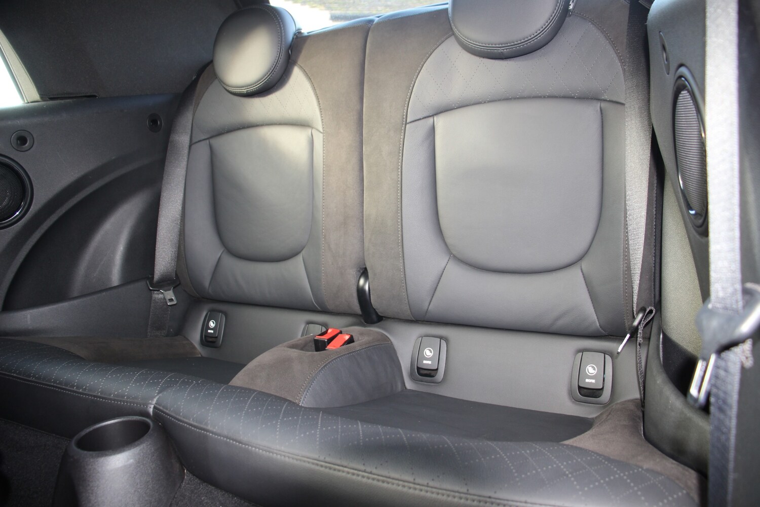 Used MINI Convertible 2020 for sale - 76921983: Photo 35